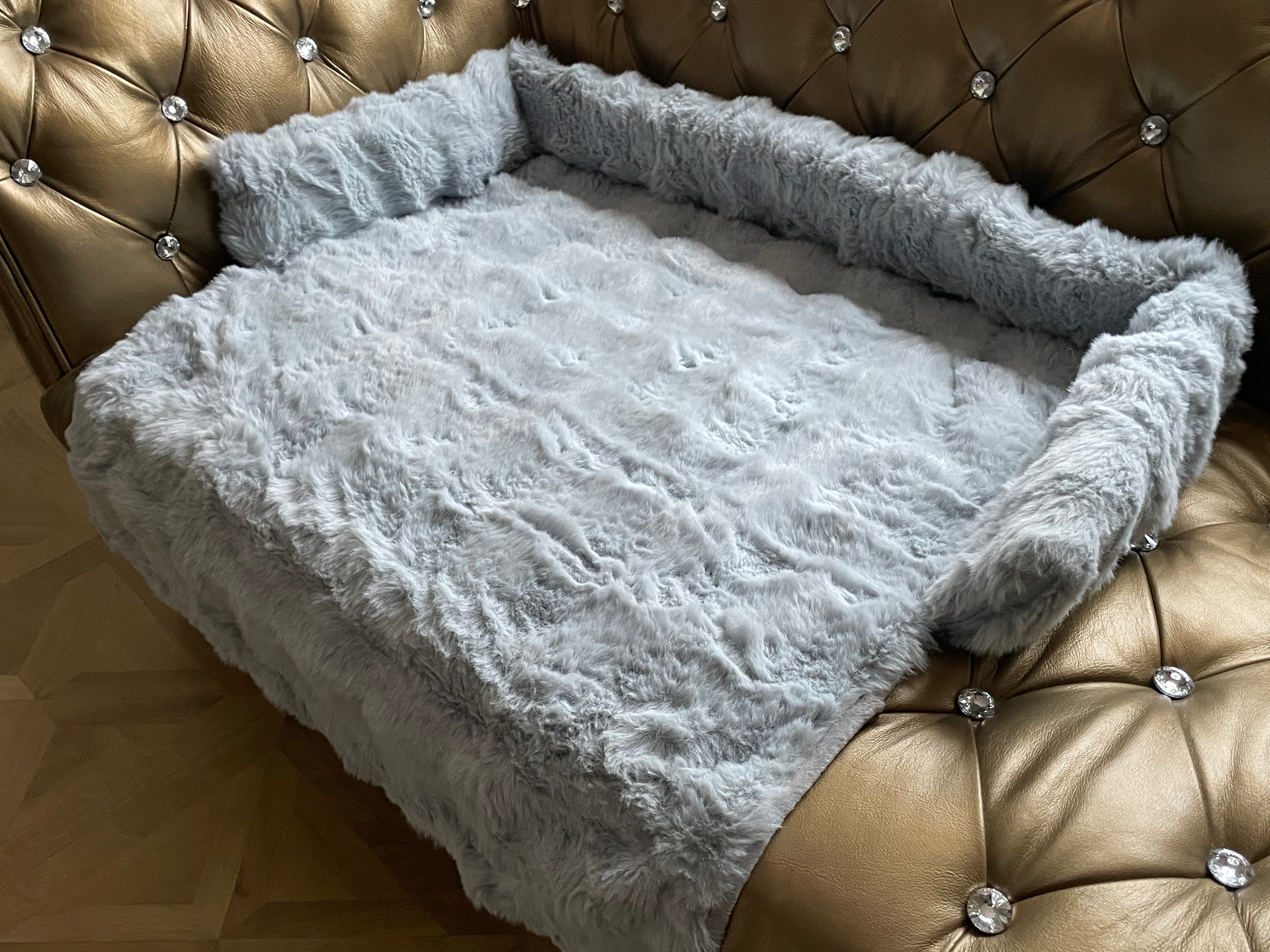 Cloud-Soft Faux Fur Pet Seat Cover & Sofa Bed – For Cats & Small Dogs