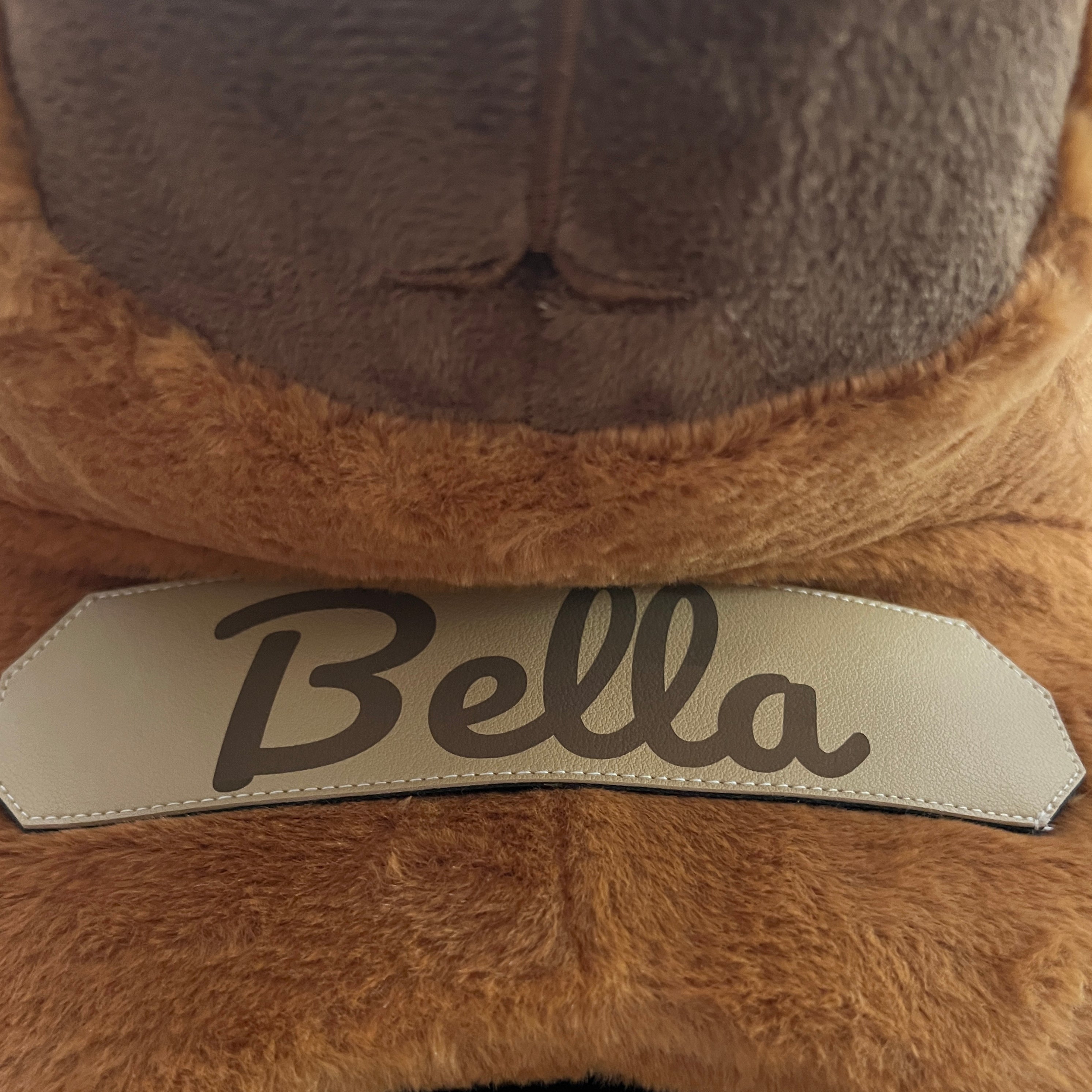 Personalised Capybara Cat House | Structured Cat Bed That Keeps Its Shape – Beige PU Name Tag